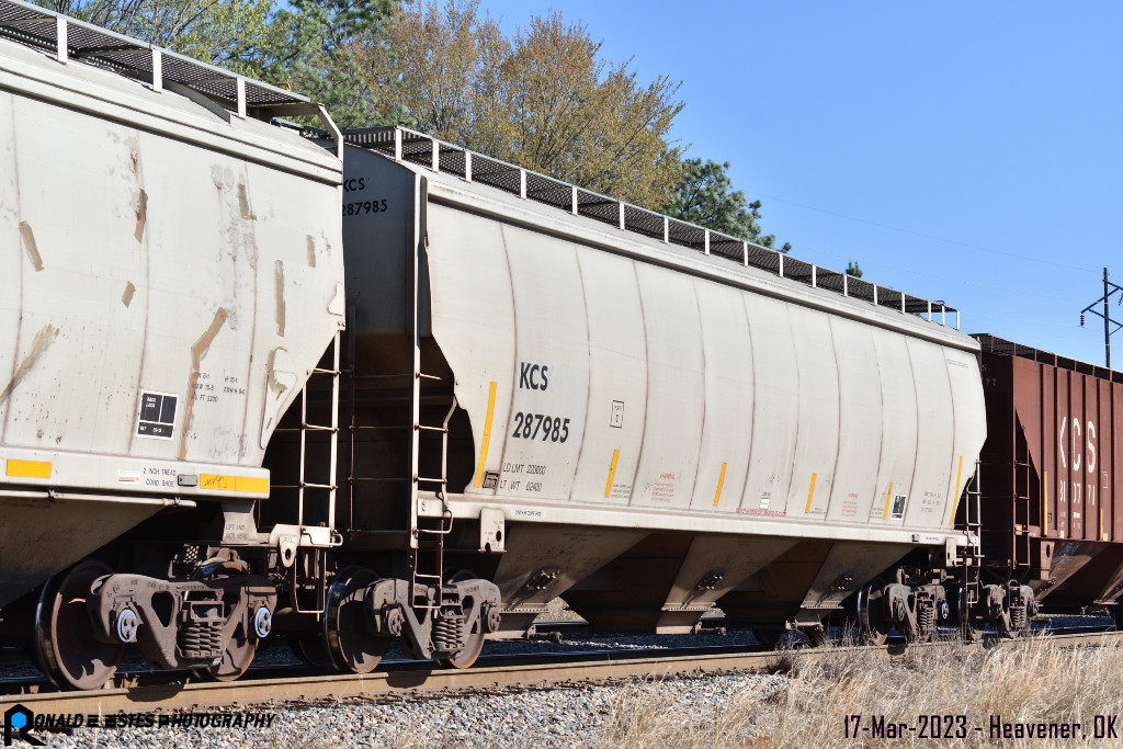 PRN2023030180_400 Kansas City Southern KCS 287985 Hopper Car 55 8" LO C114 3 Bay Covered Cylindrical 5201cf